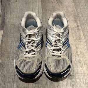 Women’s Nike Structure Triax 11
